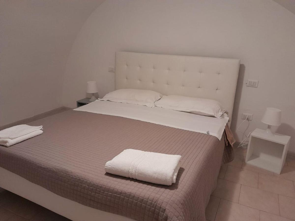 Di Fronzo Guest House A Триджано Екстер'єр фото